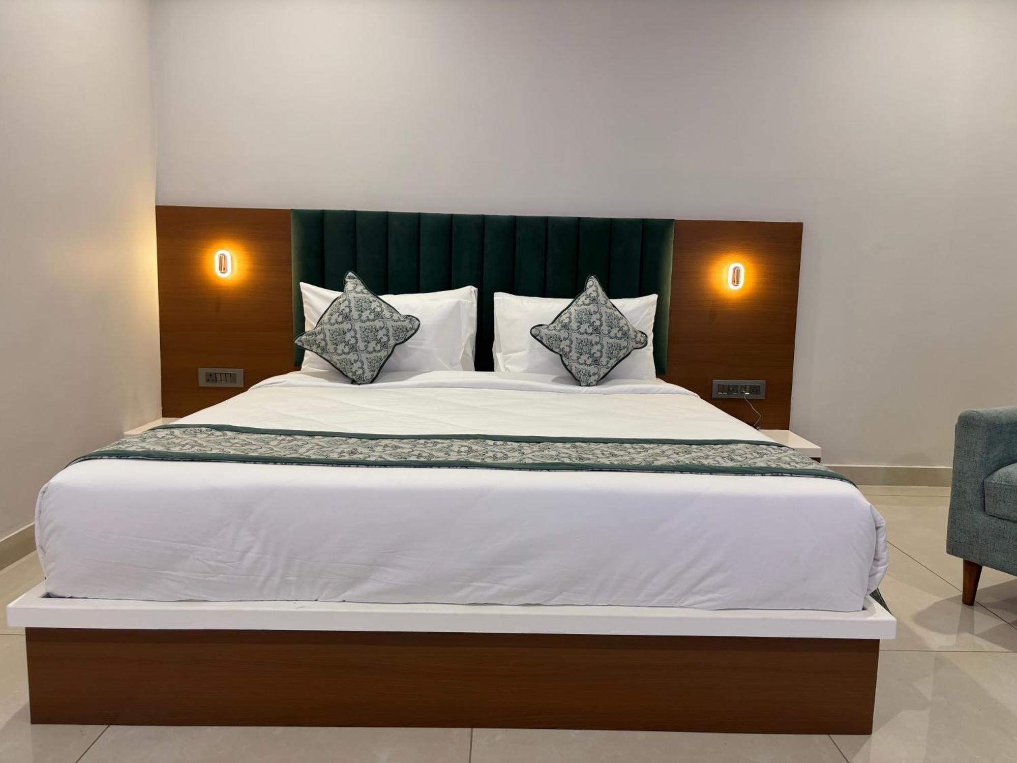Hotel The Crown Inn Jhunjhunu Kültér fotó