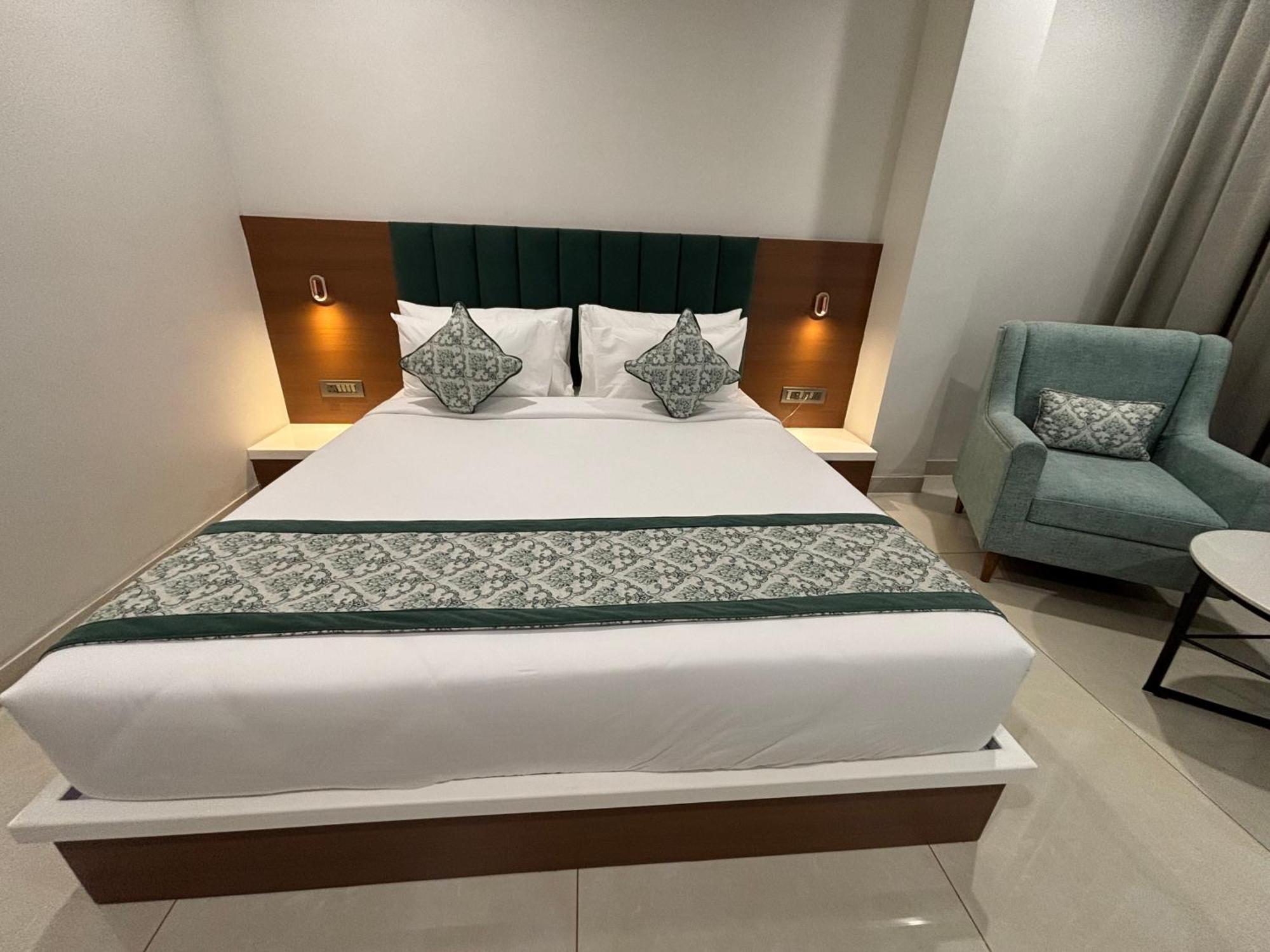 Hotel The Crown Inn Jhunjhunu Kültér fotó